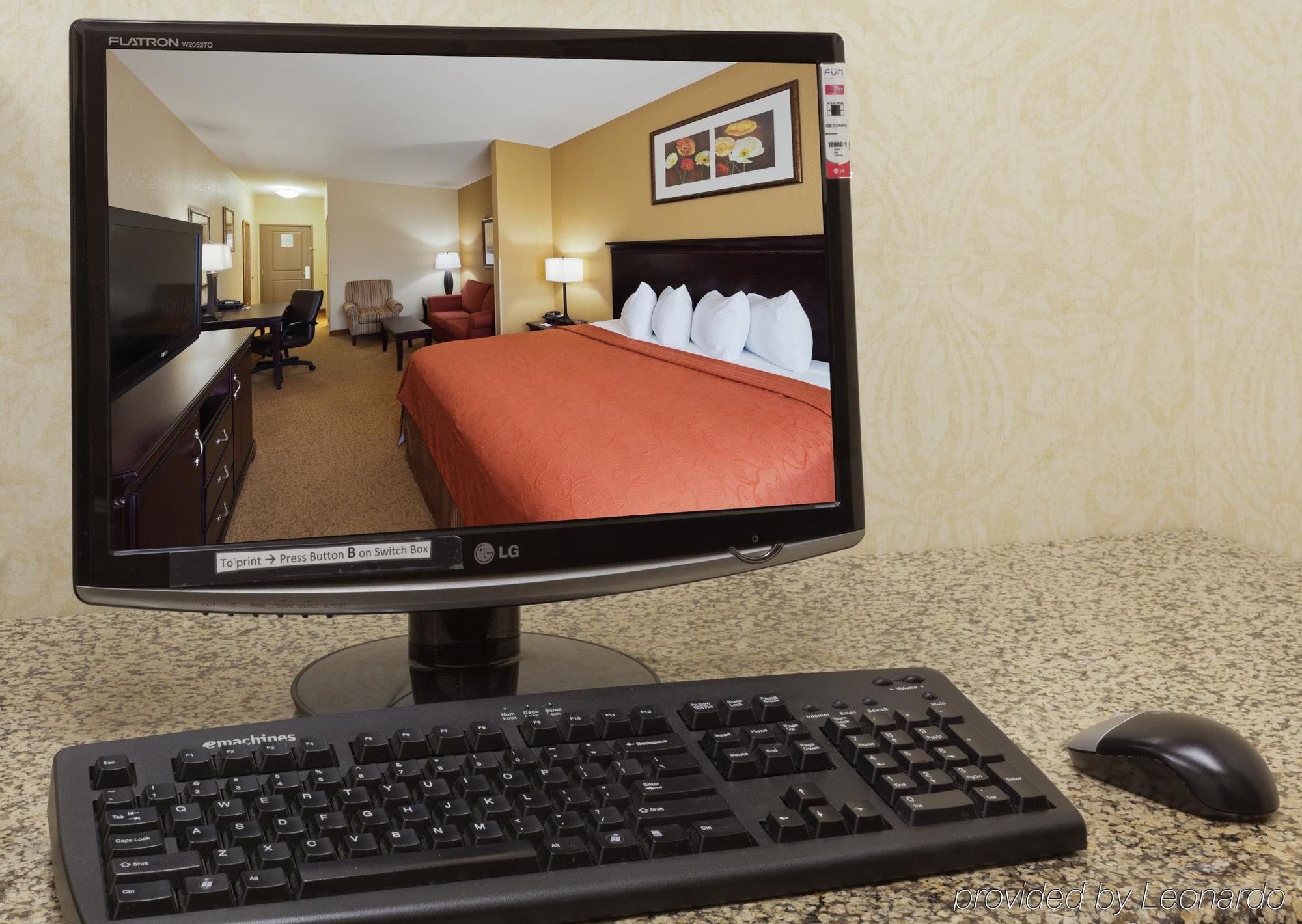 Spark By Hilton Homewood Birmingham Room photo